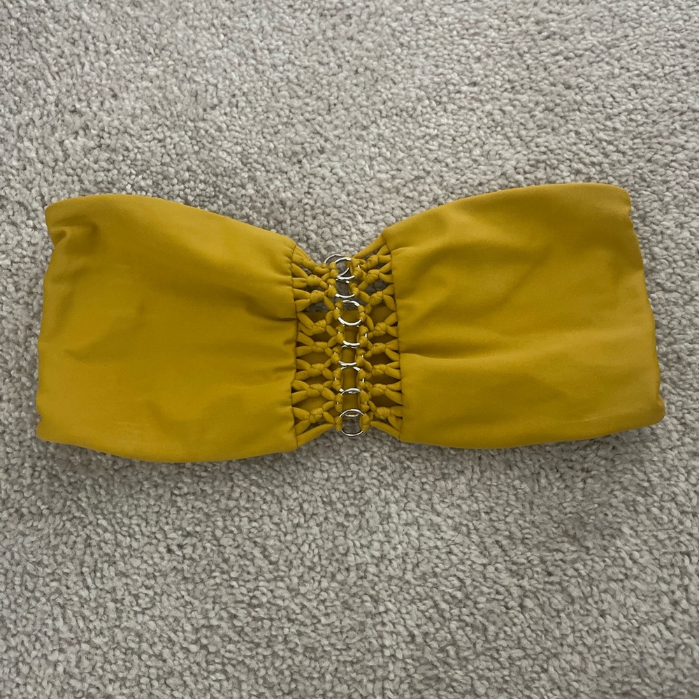 Mikoh Fiji top